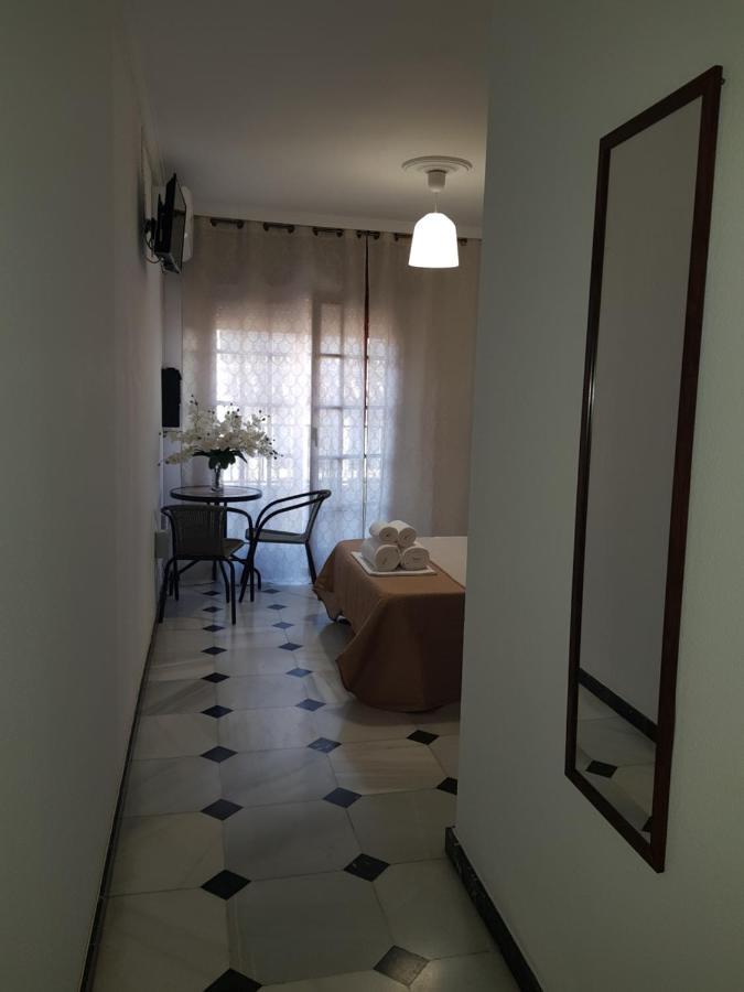 Pension Yna Holiday Málaga Exterior foto